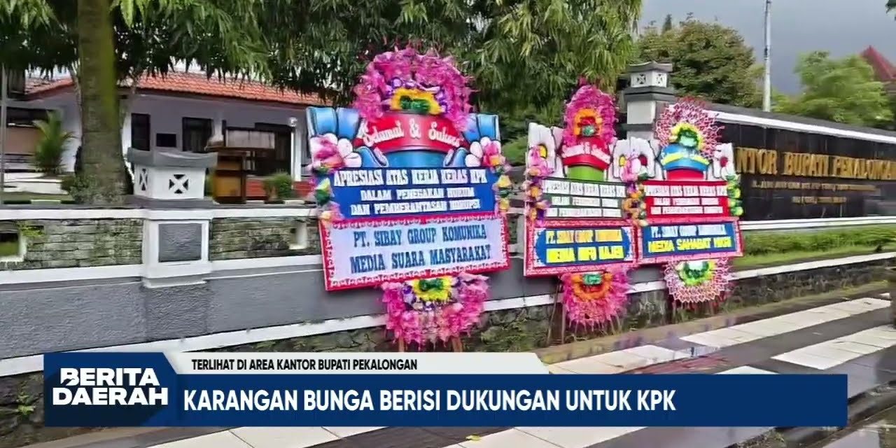 Karangan Bunga Ramaikan KPK Usai Penangkapan Fadia Arafiq