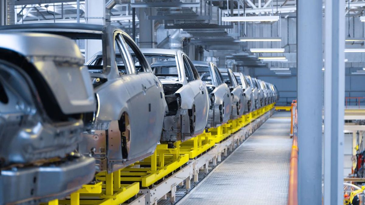 Sektor Otomotif Rakitan