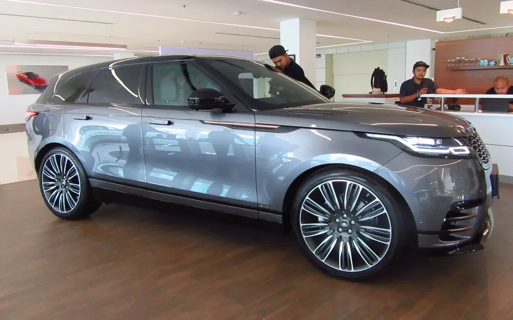 Range Rover Velar, SUV Premium Berkelas dari Land Rover